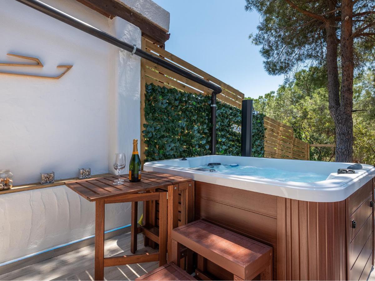 Sardinia Spa Apartment Geremèas Eksteriør bilde